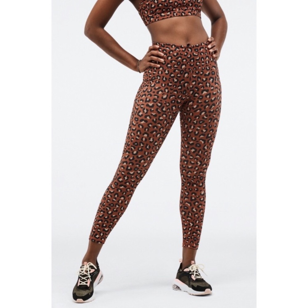 Fabletics High-Waisted Leggings NWOT - medium
